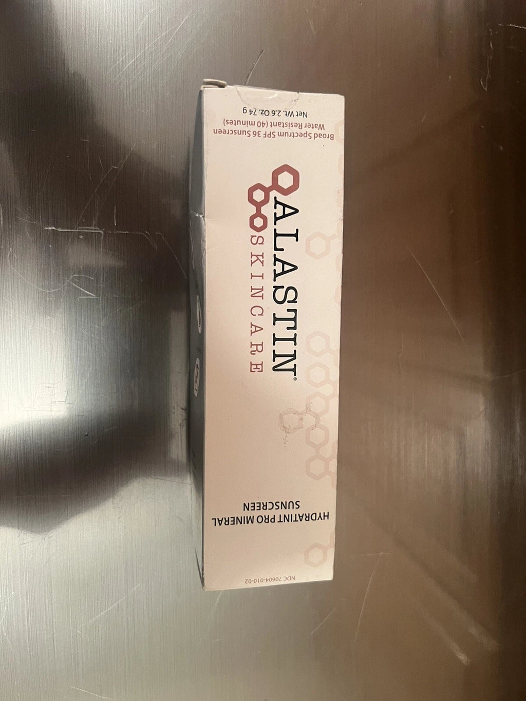 Alastin Skincare HydraTint Pro Mineral Sunscreen SPF 36 – Broad Spectrum Tinted Sunscreen (1.0 oz / 29.6 ml)